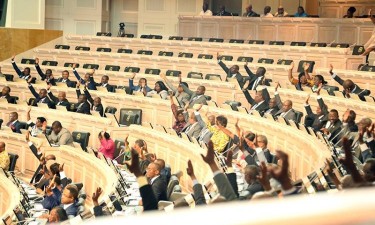 Parlamento aprova OGE para 2020