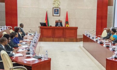 COVID-19 pode obrigar Moçambique a rever orçamento