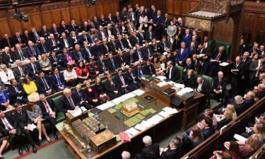 Parlamento britânico encerrado  