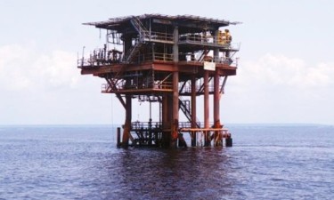 Petróleo e pandemia deixam orçamento de Angola 