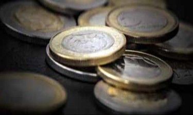 BNA fixa cinco milhões AKZ em moedas metálicas 