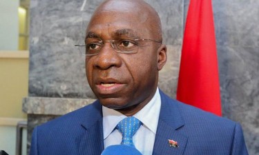 Angola e São Tomé assinam acordo de Isenção de Vistos  