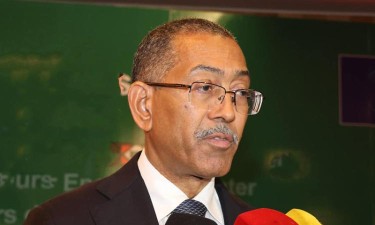 Mirempet acusado de “deselegância” por anunciar exploração de quartzo pela Sonangol quando centenas de privados esperam por resposta 