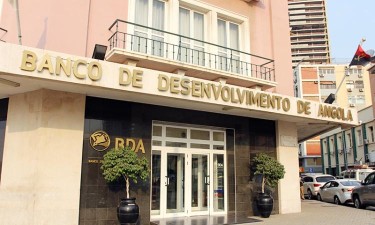 BDA encaixa menos 60,1 mil milhões e lucro recua 72,6%  