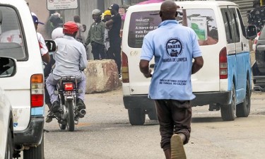 Aumento dos preços dos táxis e autocarros entra hoje em vigor 