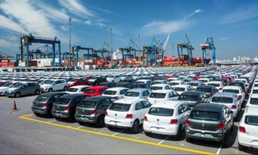 Importação de viaturas aumenta quase 50%