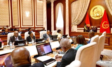 Credores internos   frustram previsões do Governo