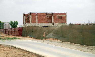Quatro em cada cinco obras no país continuam paralisadas