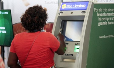 EMIS regista  recuo de 0,3% nas transacções em Junho
