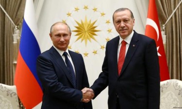 Putin e Erdogan fazem acordo para reforçar a cooperação económica e energética