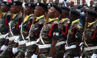 Governo aumenta salários de militares e Policia Nacional 