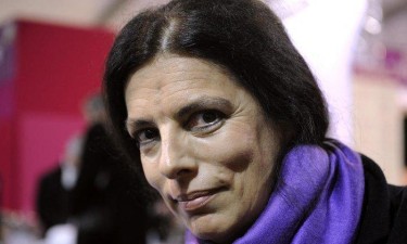 Françoise Bettencourt, a mulher mais rica do mundo, prefere o anonimato, mas não escapa a polémicas Françoise Bettencourt, a mulher mais rica do mundo, prefere o anonimato, mas não escapa a polémicas