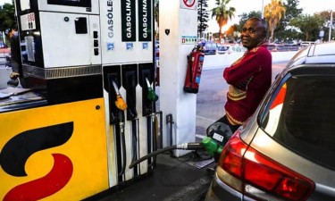 Governo deixa de subsidiar gasolina