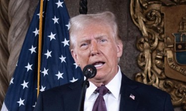 Trump toma posse como presidente e proclama  Trump toma posse como presidente e proclama