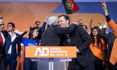 AD vence eleições em Portugal, com a extrema-direita a alcançar um resultado histórico  AD vence eleições em Portugal, com a extrema-direita a alcançar um resultado histórico