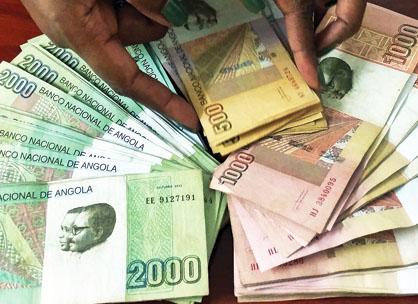 Angola paga com 545 mil milhões AKZ de dívida pública