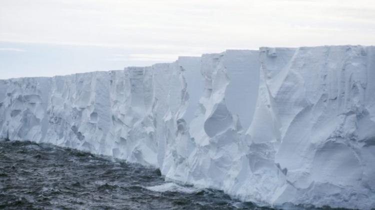 Cientistas planeiam impedir degelo na Antárctida com muro submarino