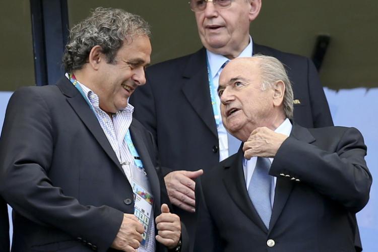 FIFA quer o reembolso de 1,8 milhões de euros pagos por Blatter a Platini