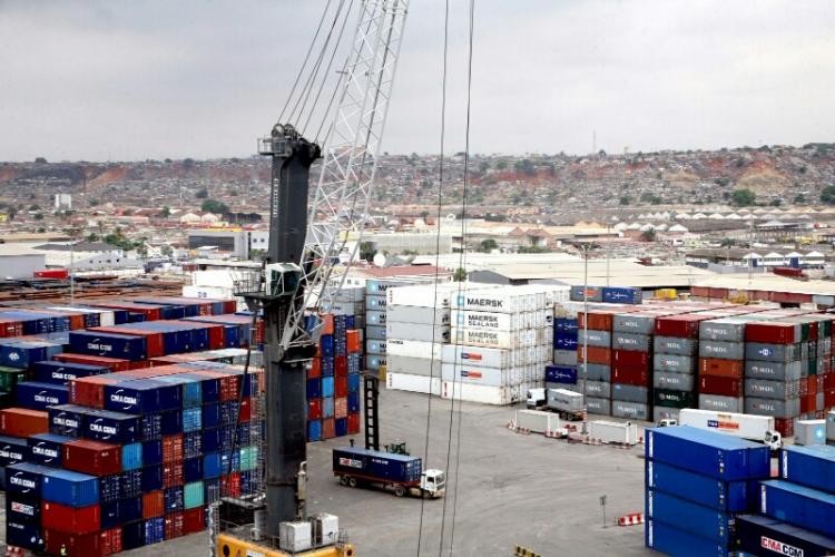 Governo prorroga concurso do terminal do Porto de Luanda