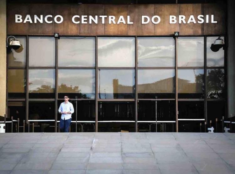 Economia brasileira deve recuar 6,5% em 2020