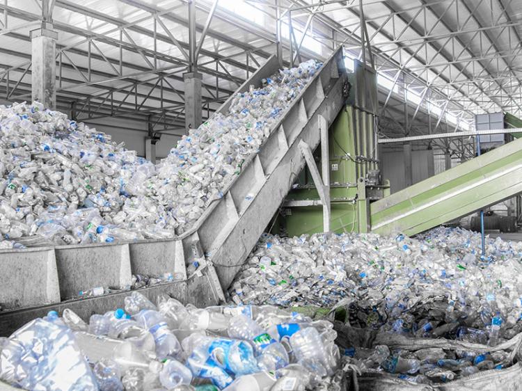 Empresa de reciclagem sem matéria-prima para produzir