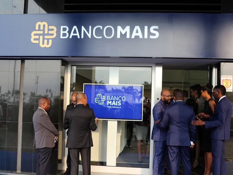 Liquidação de bancos encerrados pelo BNA encrava nos Tribunais  