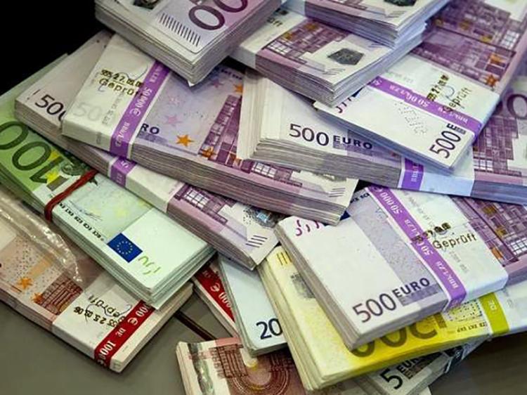 Governo espera arrecadar 3,4 mil milhões USD com eurobonds