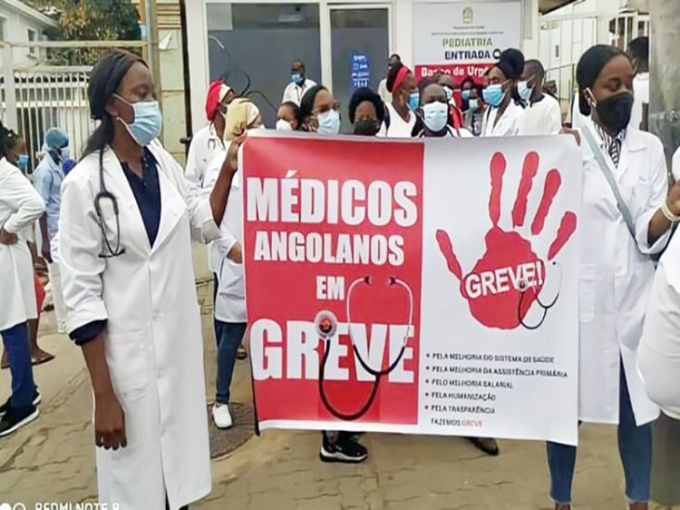 Médicos ameaçam retomar a greve esta quarta-feira