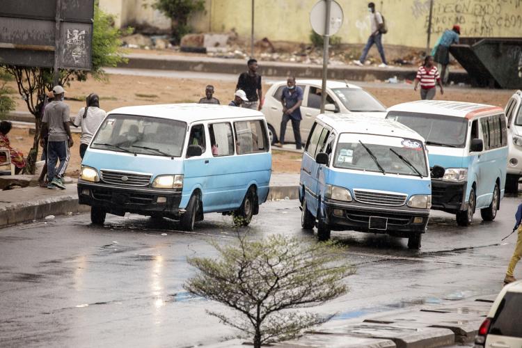 Taxistas de Luanda admitem nova paralisação