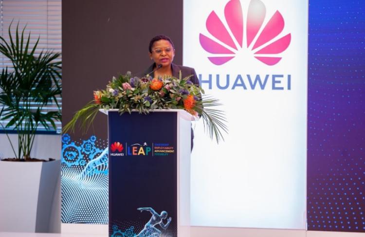 Huawei lança o programa LEAP para desenvolver competências TIC de 100k pessoas na África Sub-Saariana