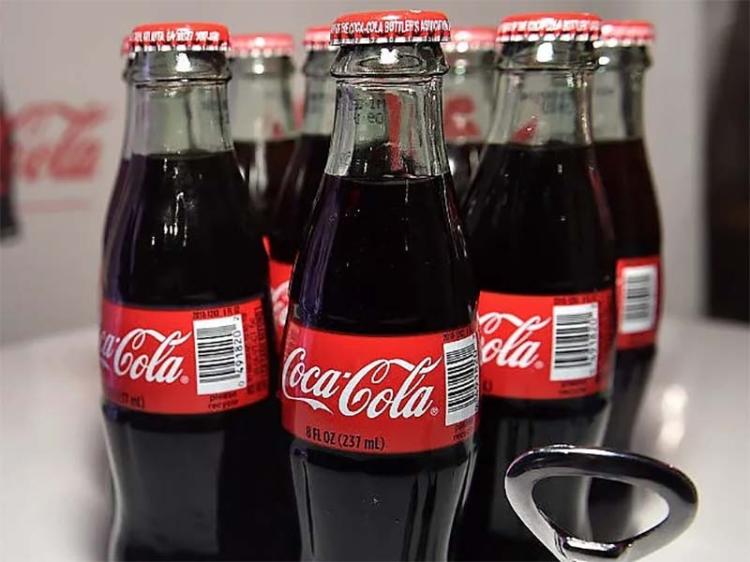 Grupo Castle ‘retém’ garrafas da Coca-cola e obriga Refriango a investir na produção de novas