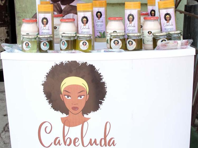 Angolana cria marca própria de cosméticos