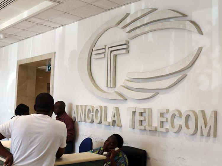 Sindicato da Angola Telecom suspende paralisação, mas direcção impede grevistas de regressarem ao trabalho