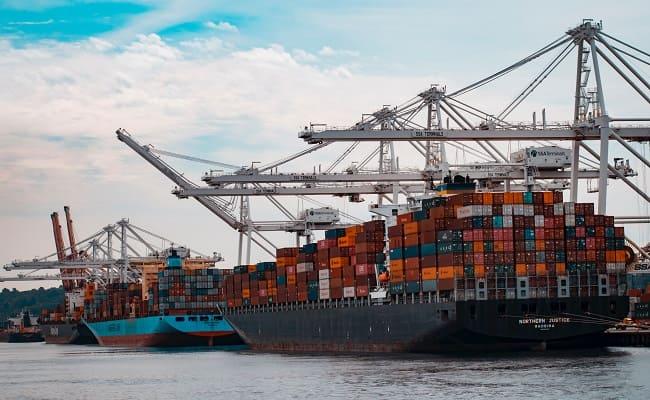 Portos africanos preocupados com a redução do comércio marí-timo