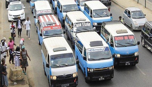 taxistas ponderam implementar pagamentos digitais