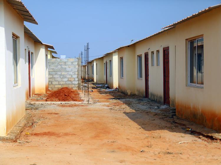 Operadores imobiliários apontam risco de sobrefacturação nas casas sociais do Zango