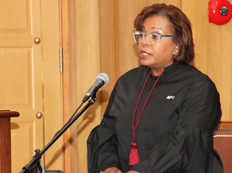 Ana Paula Godinho alerta para risco iminente de ditadura no judiciário angolano 