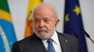 Lula da Silva regressa à Angola com a maior comitiva de sempre