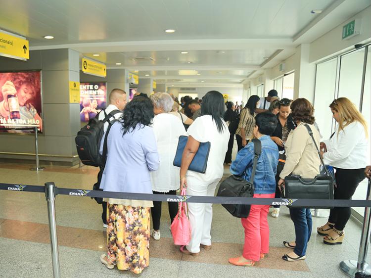 Empresários e turistas saúdam isenção de visto, mas pedem reforço da segurança e das acessibilidades