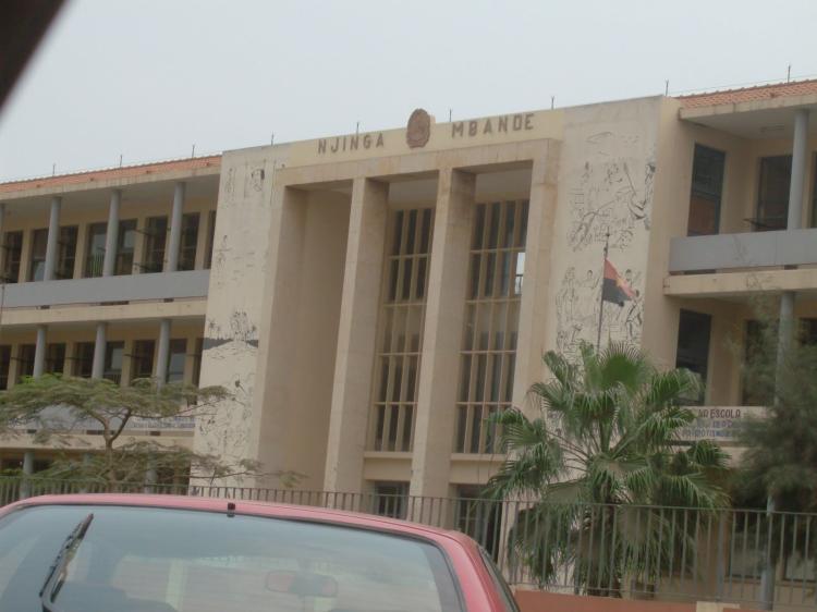 Governo aprova reabilitação de oito escolas em Luanda por 80,9 milhões de USD 