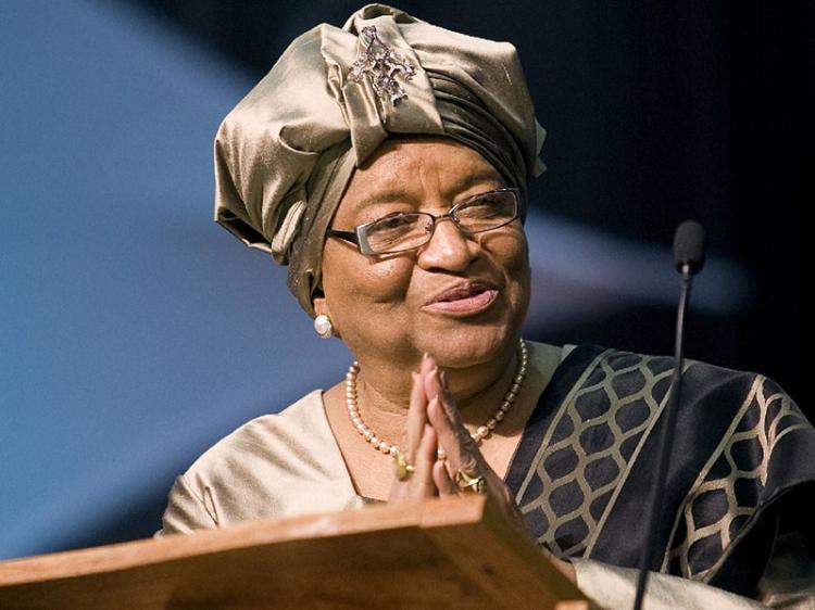 De presa política de uma ditadura, a primeira mulher presidente em África 