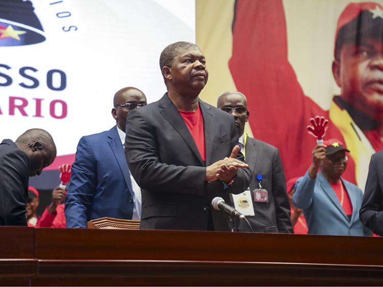 João Lourenço impedido de alterar estatutos do MPLA em congresso extraordinário