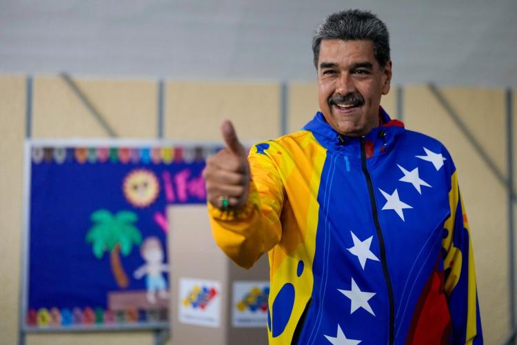 CNE venezuelana dá vitória a Maduro com 51,2% dos votos. Oposição contesta