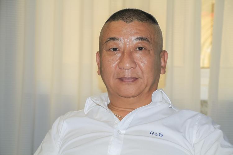 “O empresário  chinês vem e não quer saber de política, só quer investir”