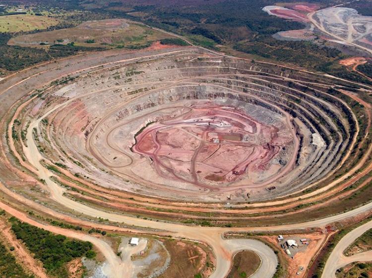 Endiama conclui troca da Alrosa pela Taaden na Catoca e transfere 49% do Luele ao novo parceiro