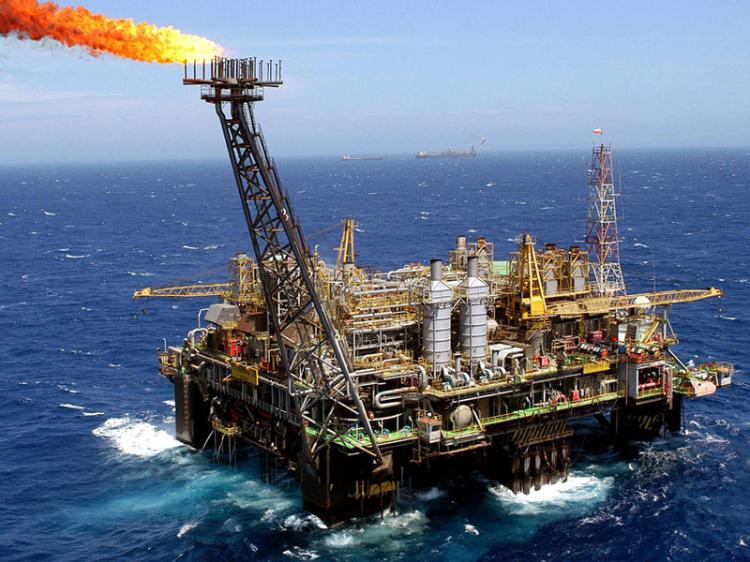 Exportações petrolíferas recuam 10%, mas receitas aumentam 9%
