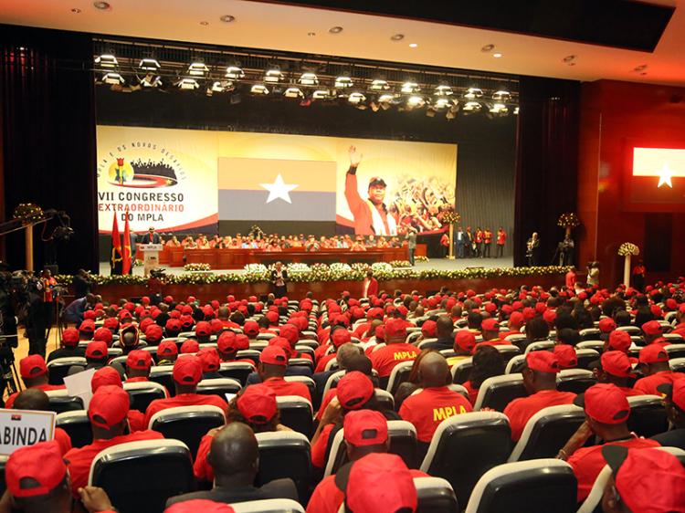 A democracia ‘made in MPLA’ A democracia ‘made in MPLA’
