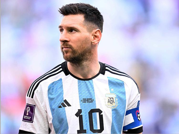 CARO LIONEL MESSI, ISTO É UM ABAIXO-ASSINADO... CARO LIONEL MESSI, ISTO É UM ABAIXO-ASSINADO...