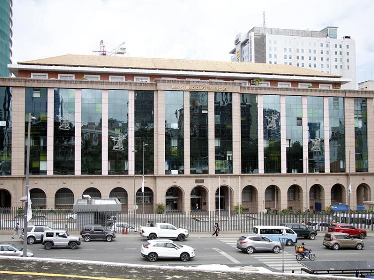 Minfin emite dívida para a construção de represas não previstas no OGE Minfin emite dívida para a construção de represas não previstas no OGE