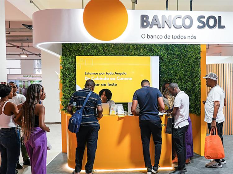 Sindicato dos empregados bancários acusa Banco Sol de gestão irresponsável Sindicato dos empregados bancários acusa Banco Sol de gestão irresponsável